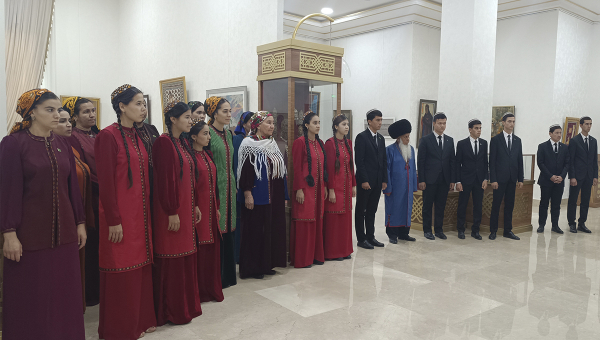 “Gahrymanlar unudylmaýar” atly sergi